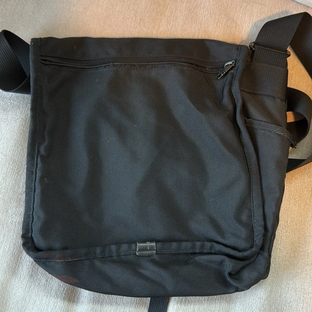 Tumi Made in the USA Crossbody Messenger Bag in Black